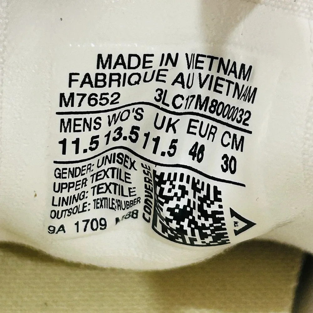 Converse Chuck Taylor All Star Low Top Canvas Sneaker White Lace Up Men 11.5